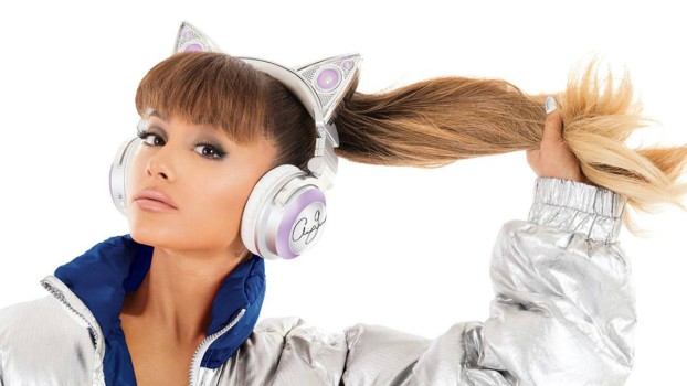 Ariana Grande şi-a suspendat turneul european în urma atacului din Manchester