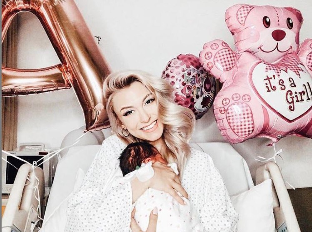 Andreea Bălan, siluetă de invidiat la doar 13 zile după naștere