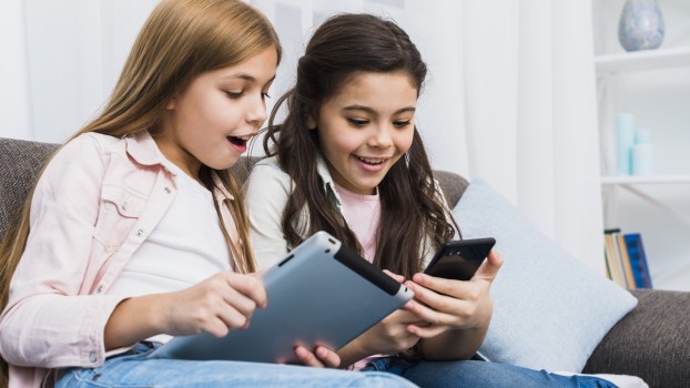 Statistică: Interesul copiilor pentru shopping online s-a triplat 
