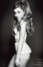 Ariana Grande sedinta foto in lenjerie
